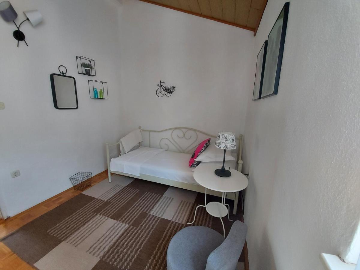 Apartments And Rooms Villa Dona ماكارسكا المظهر الخارجي الصورة