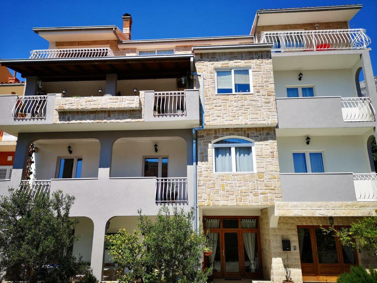 Apartments And Rooms Villa Dona ماكارسكا المظهر الخارجي الصورة
