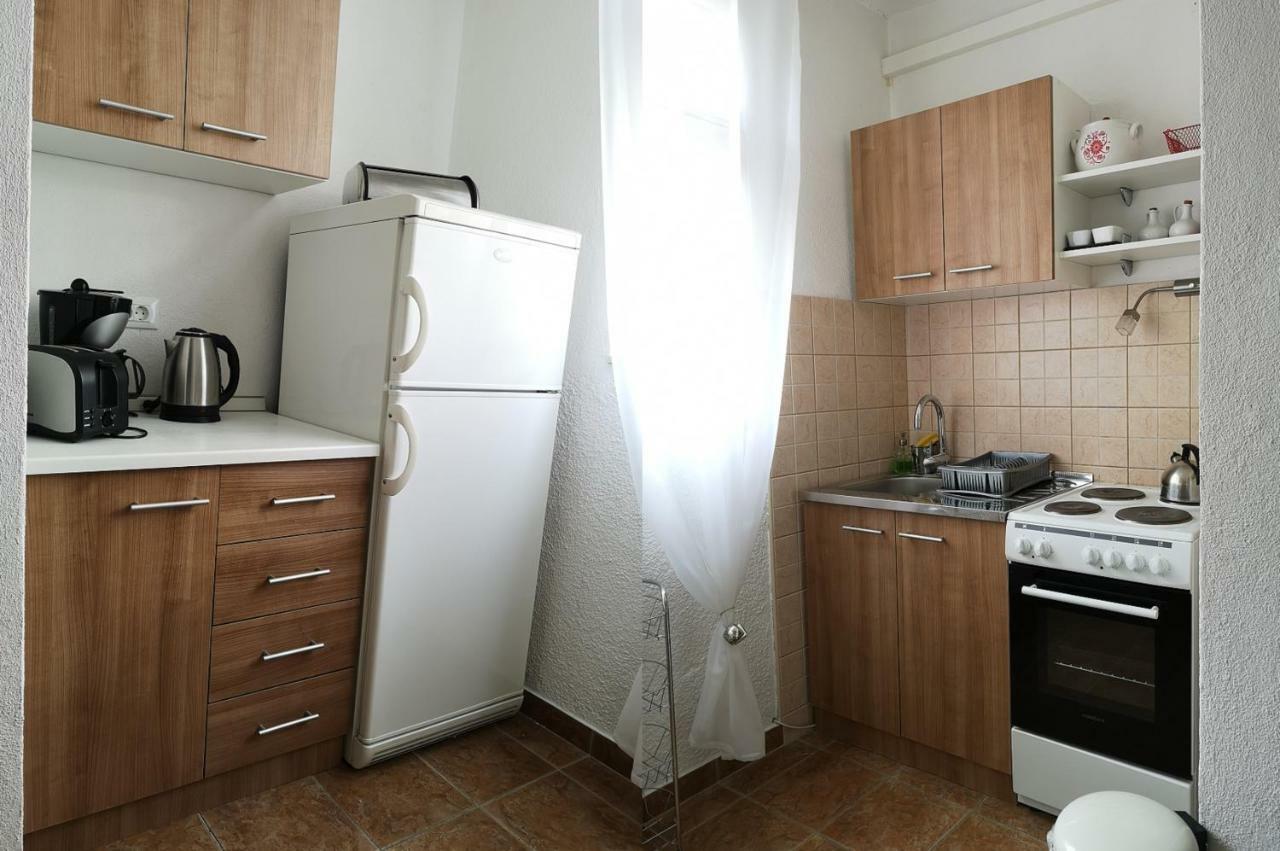 Apartments And Rooms Villa Dona ماكارسكا المظهر الخارجي الصورة